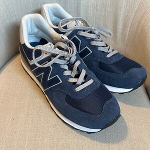 New Balance Men's Blue and Gray Sneakers